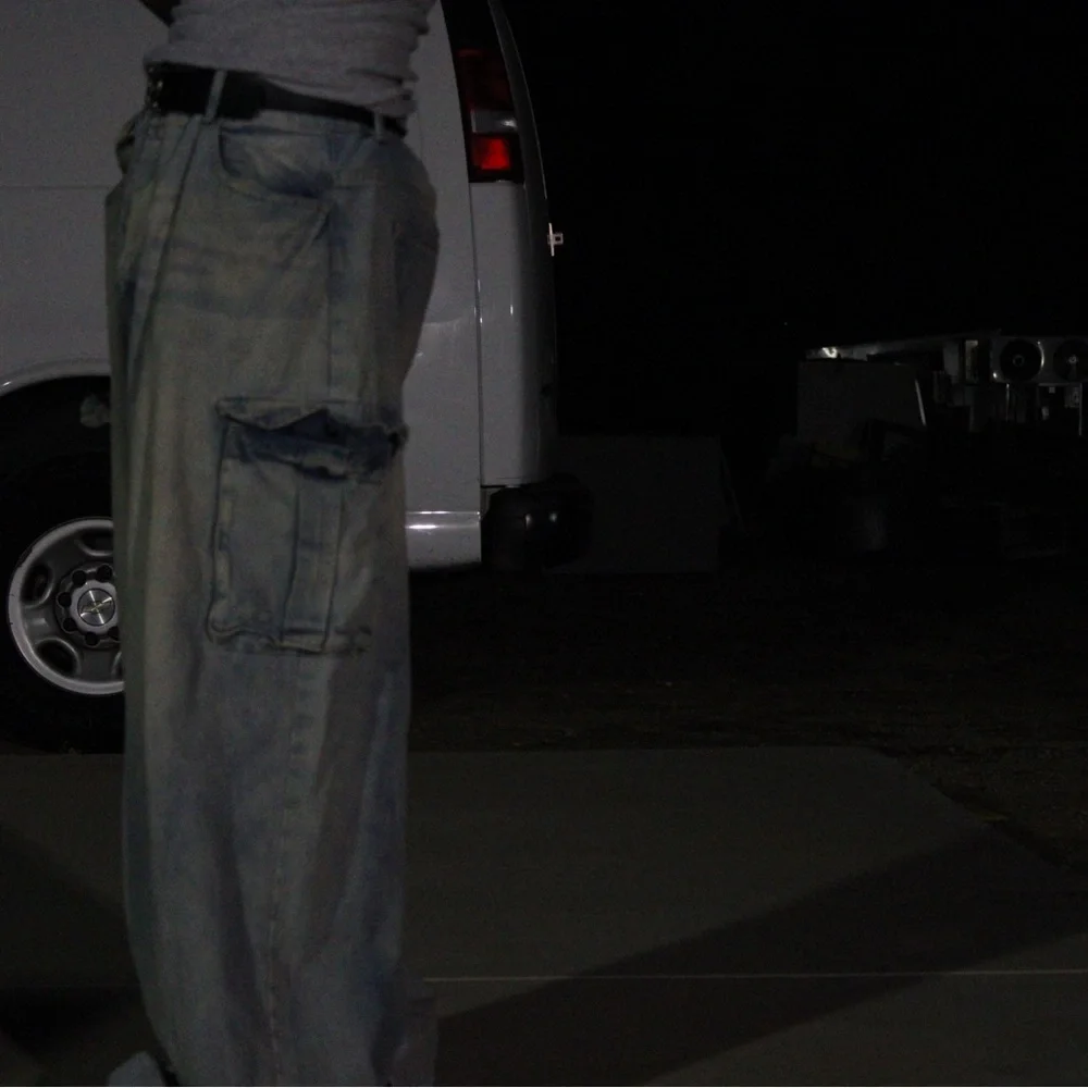 Men's Versatile Cargo Pants in Gray - Picture 3 of 5
